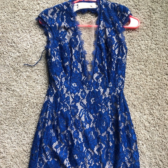 Cocktail dress deep v with mesh over open back - Picture 1 of 3